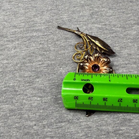 Vintage Gold-Tone Flower Brooch Purple Rhinestone Center & Detailed Leaf Design - Picture 11 of 16